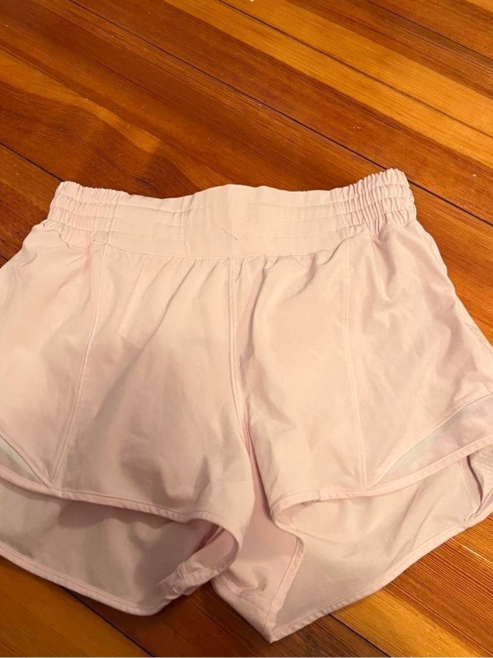 Lululemon light pink HR hotty hot shorts 2.5 inch inseam